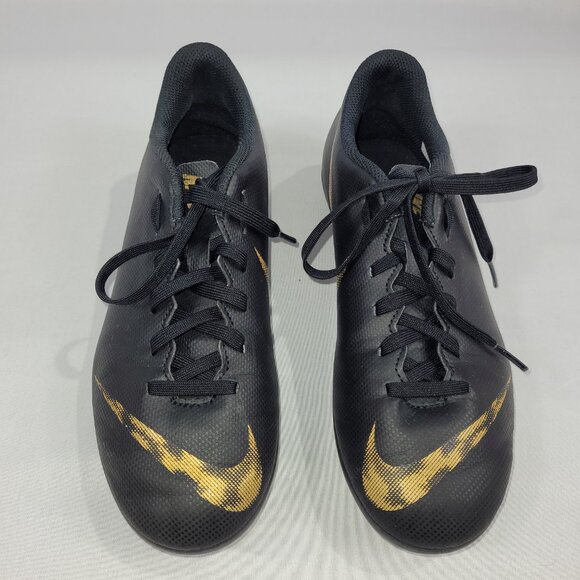 Nike Mercurial Vapor 12 Soccer Cleats Shoes Youth size 5 - Picture 3 of 6